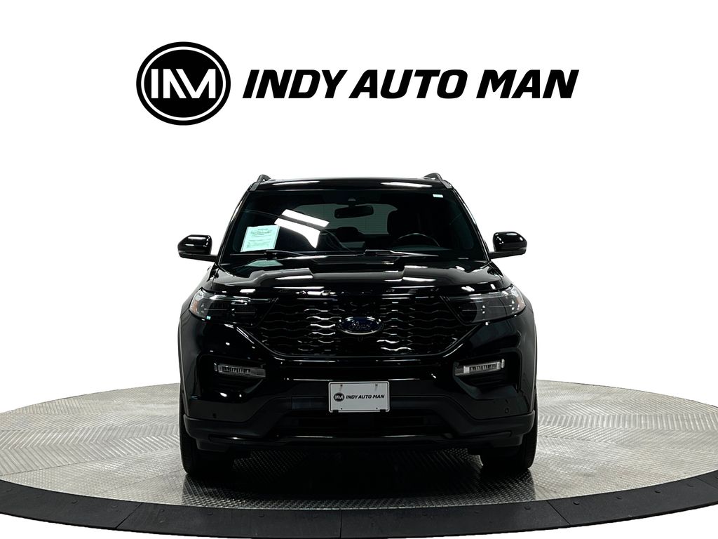2021 Ford Explorer ST Image 2 of 43