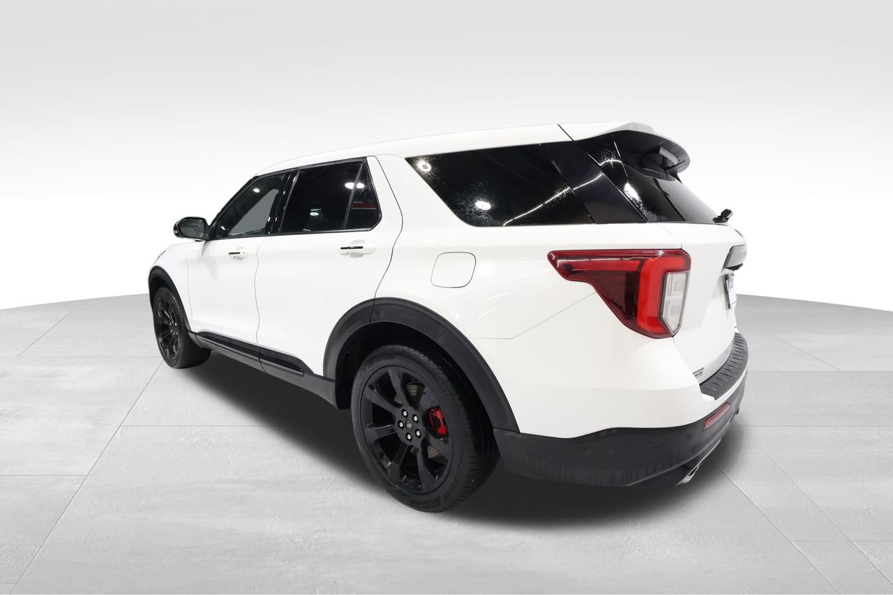 Vehicle image 7 of 38
