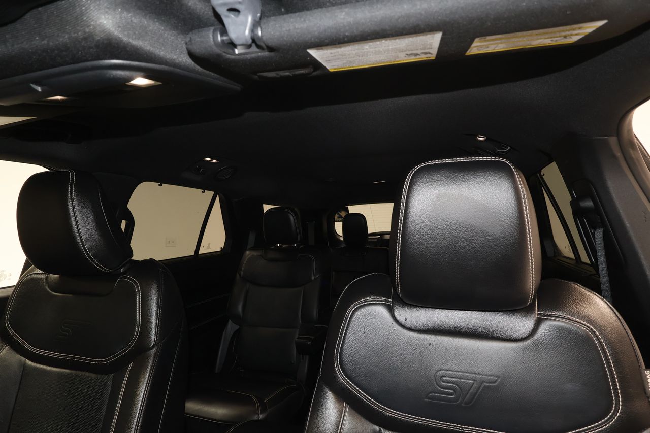 Vehicle image 18 of 38