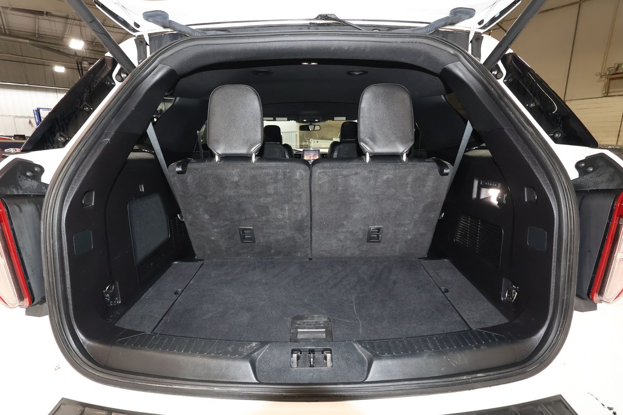 Vehicle image 25 of 38