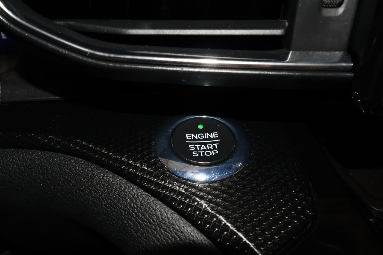 Vehicle image 16 of 38