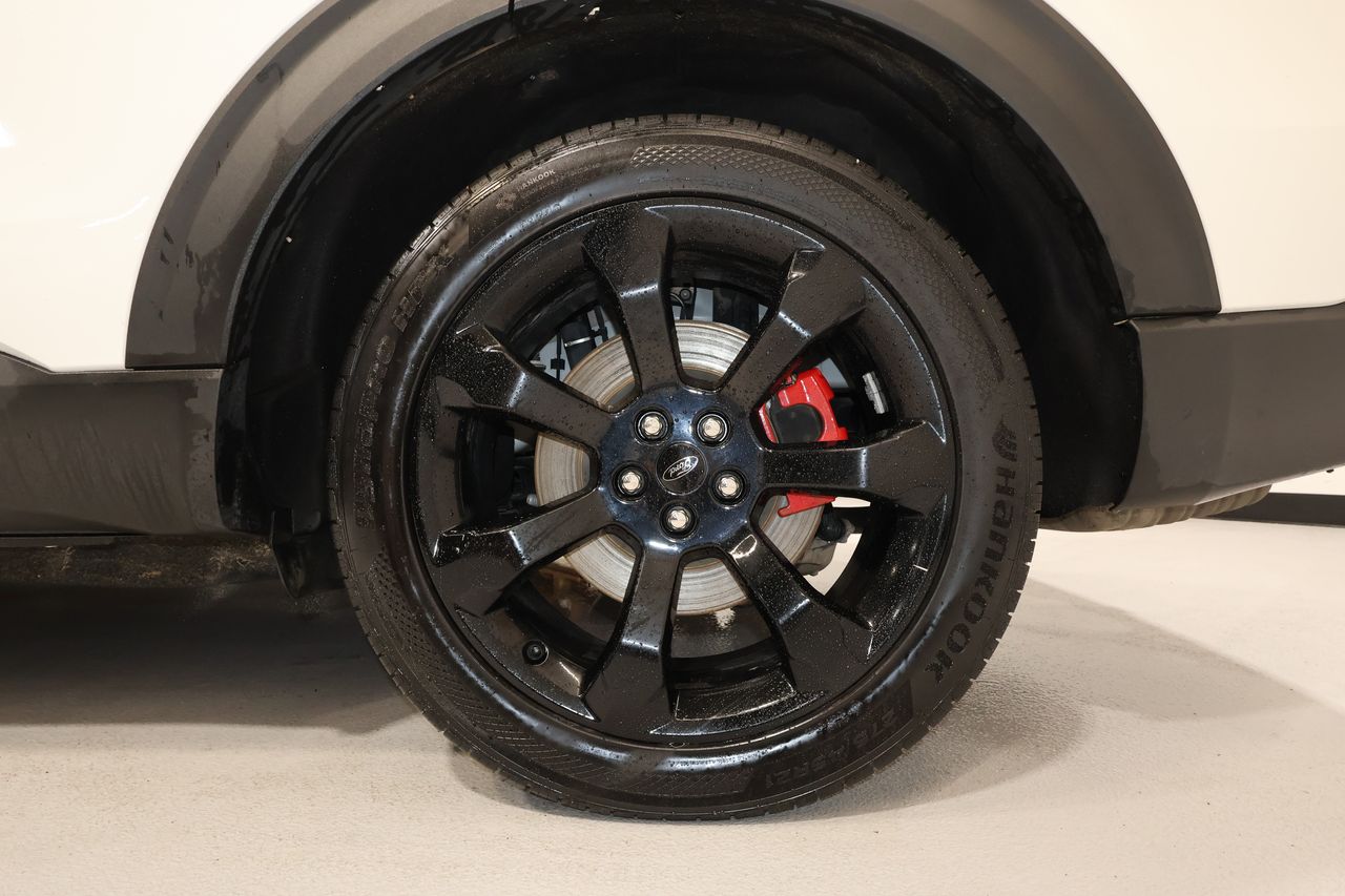 Vehicle image 35 of 38