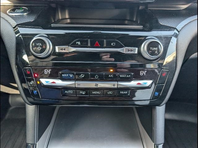 Vehicle image 12 of 24