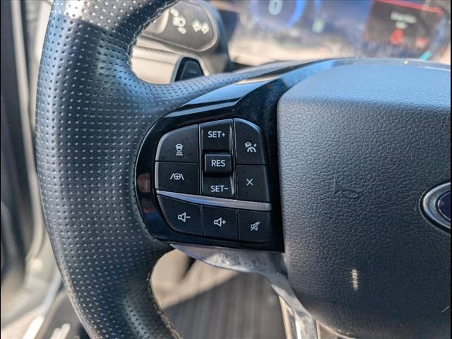 Vehicle image 7 of 24