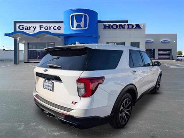 Vehicle image 2 of 24