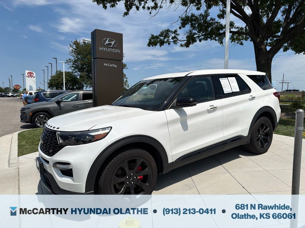 2021 Ford Explorer ST Image 1 of 34