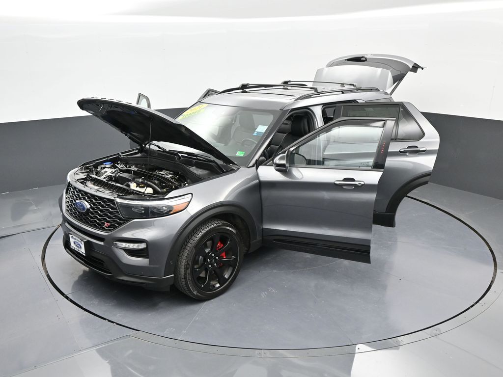 Vehicle image 3 of 53