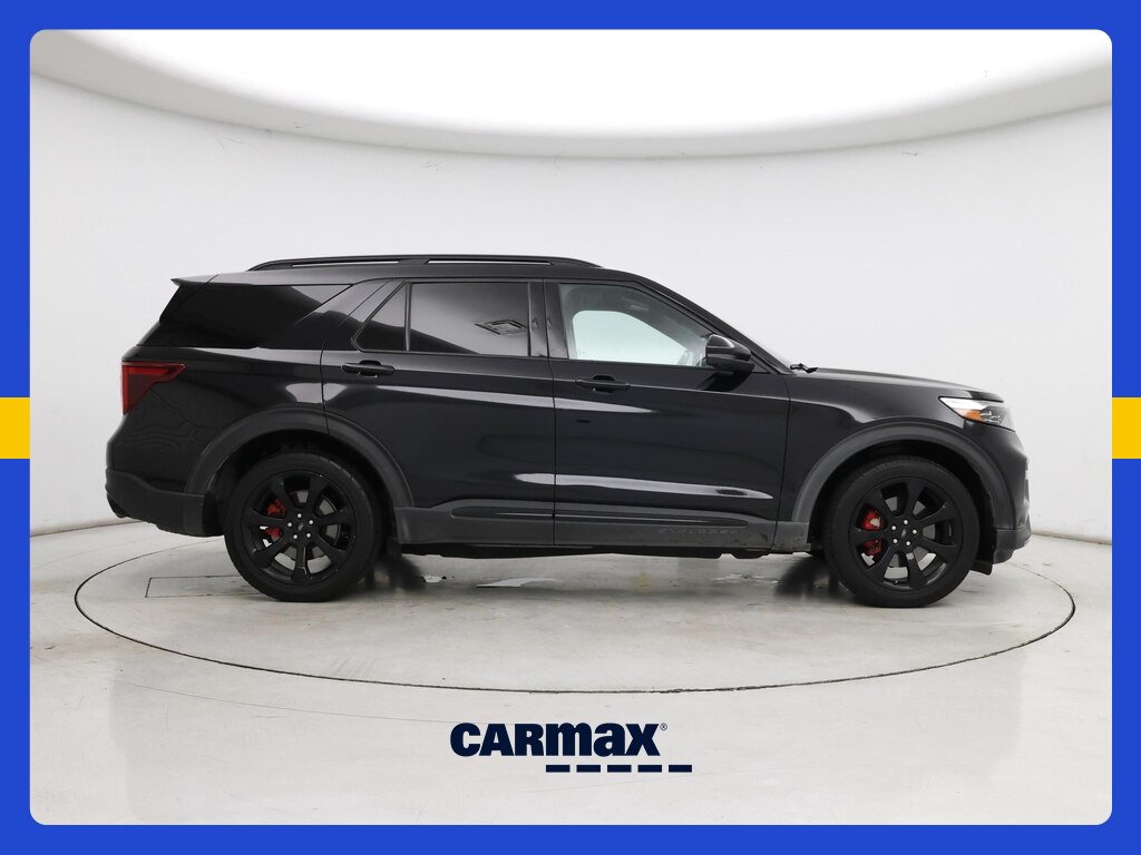 2021 Ford Explorer ST Image 3 of 26