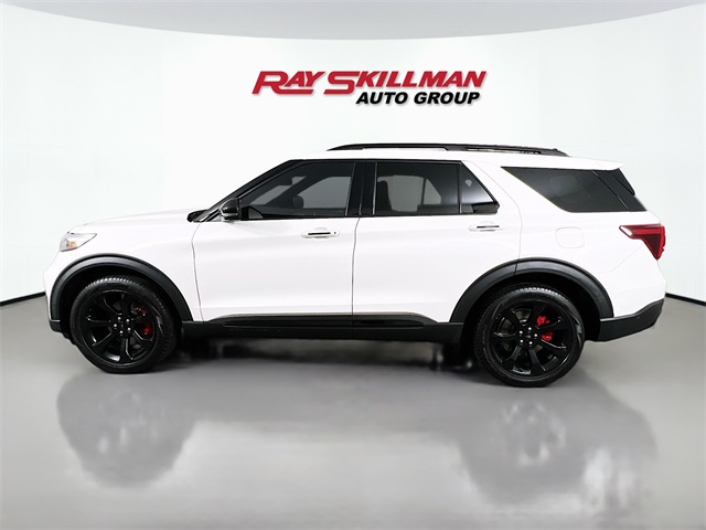Vehicle image 8 of 43
