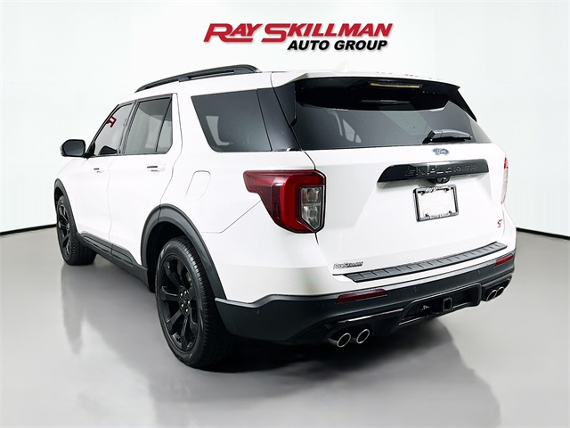 Vehicle image 7 of 43