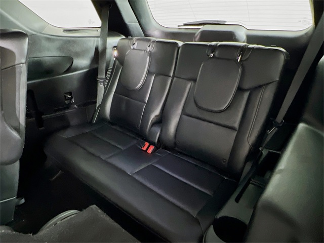 Vehicle image 15 of 43