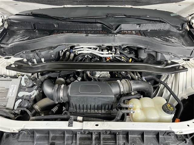 Vehicle image 9 of 43