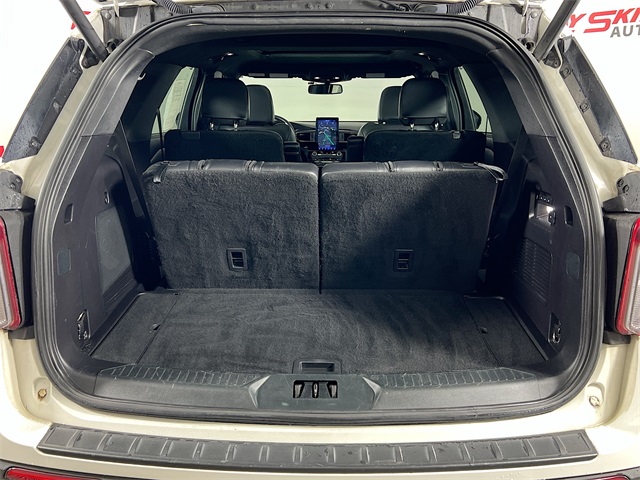 Vehicle image 14 of 43