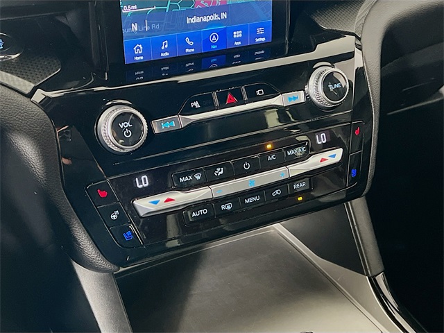 Vehicle image 29 of 43