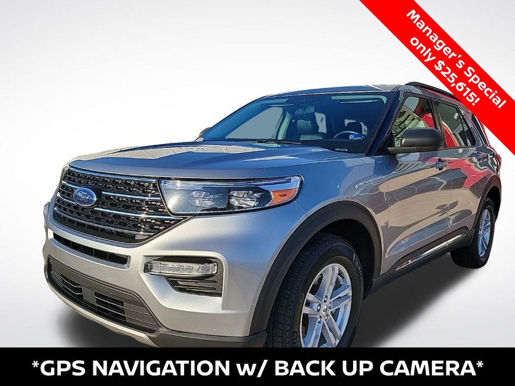 2021 Ford Explorer XLT Image 2 of 35