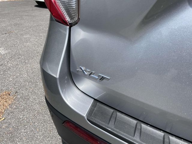 Vehicle image 8 of 35