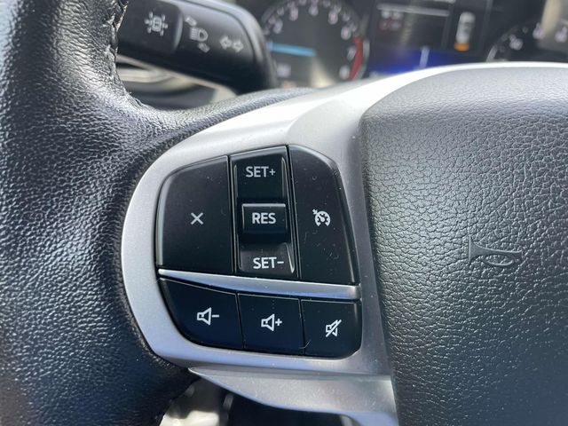 Vehicle image 32 of 35