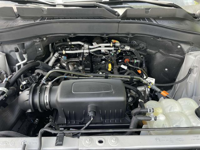 Vehicle image 13 of 35