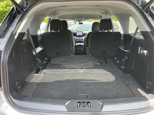 Vehicle image 10 of 35
