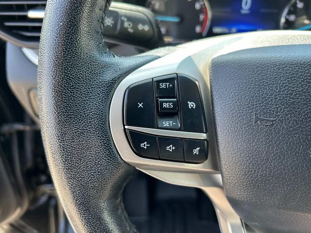 Vehicle image 23 of 31