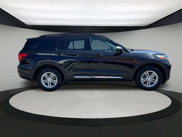 Vehicle image 4 of 31