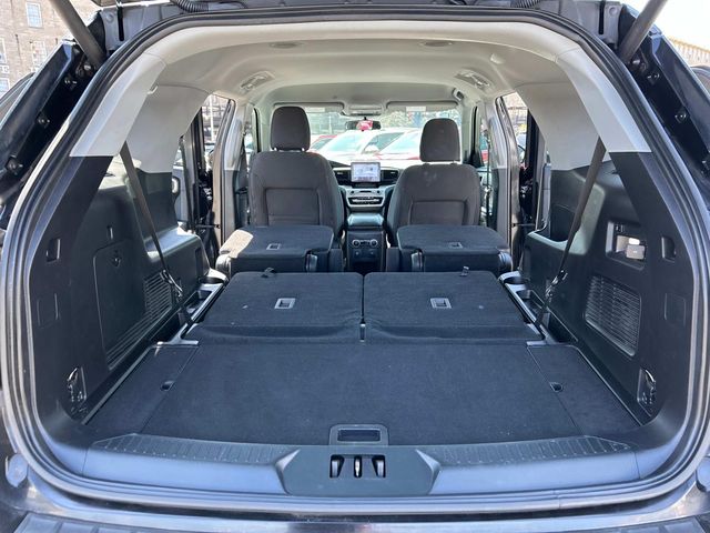 Vehicle image 15 of 31