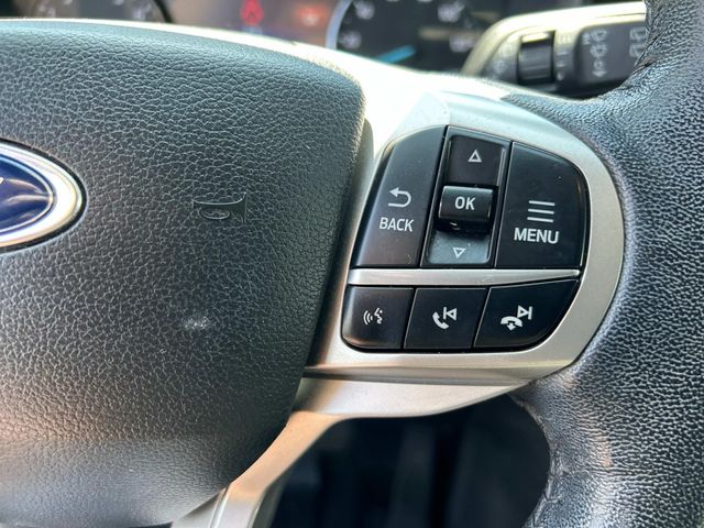 Vehicle image 21 of 31