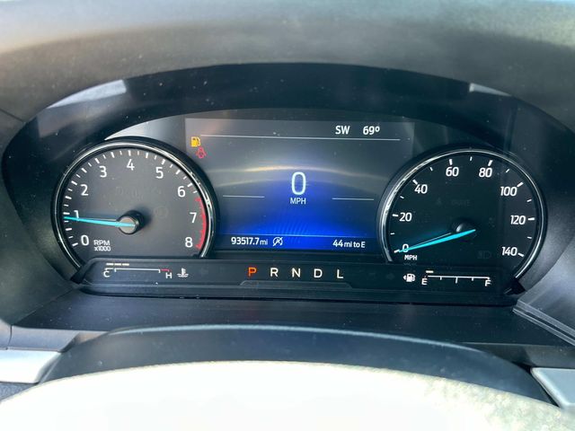 Vehicle image 24 of 31