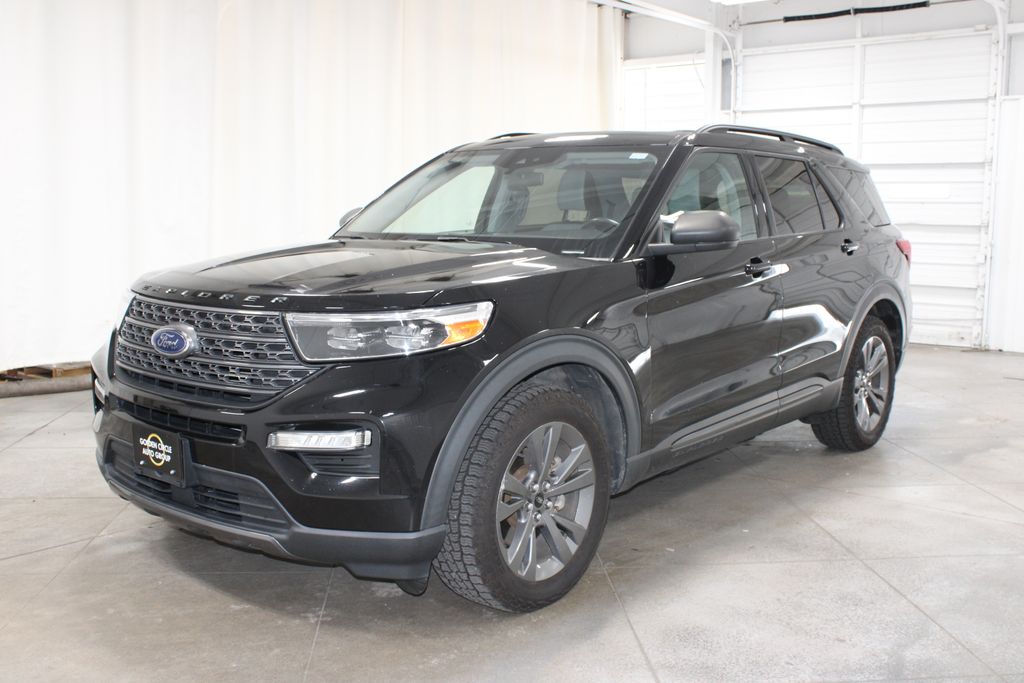 2021 Ford Explorer XLT Image 1 of 34