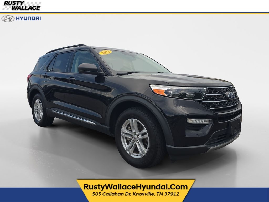 2021 Ford Explorer XLT Image 3 of 25