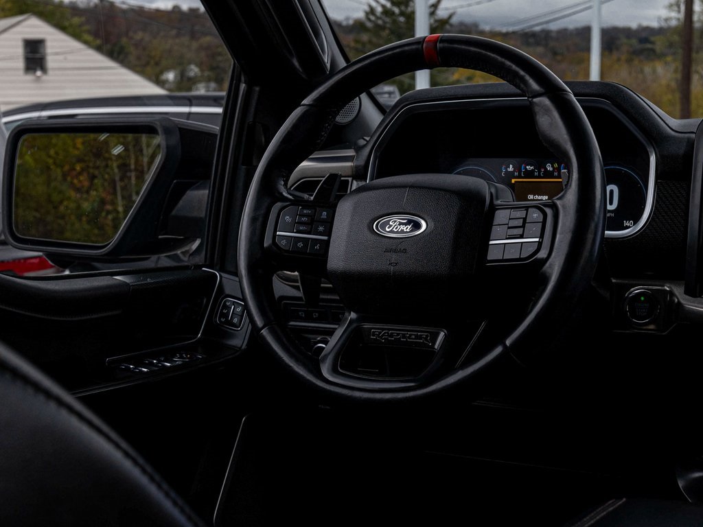 2021 Ford F-150 Raptor Image 24 of 40