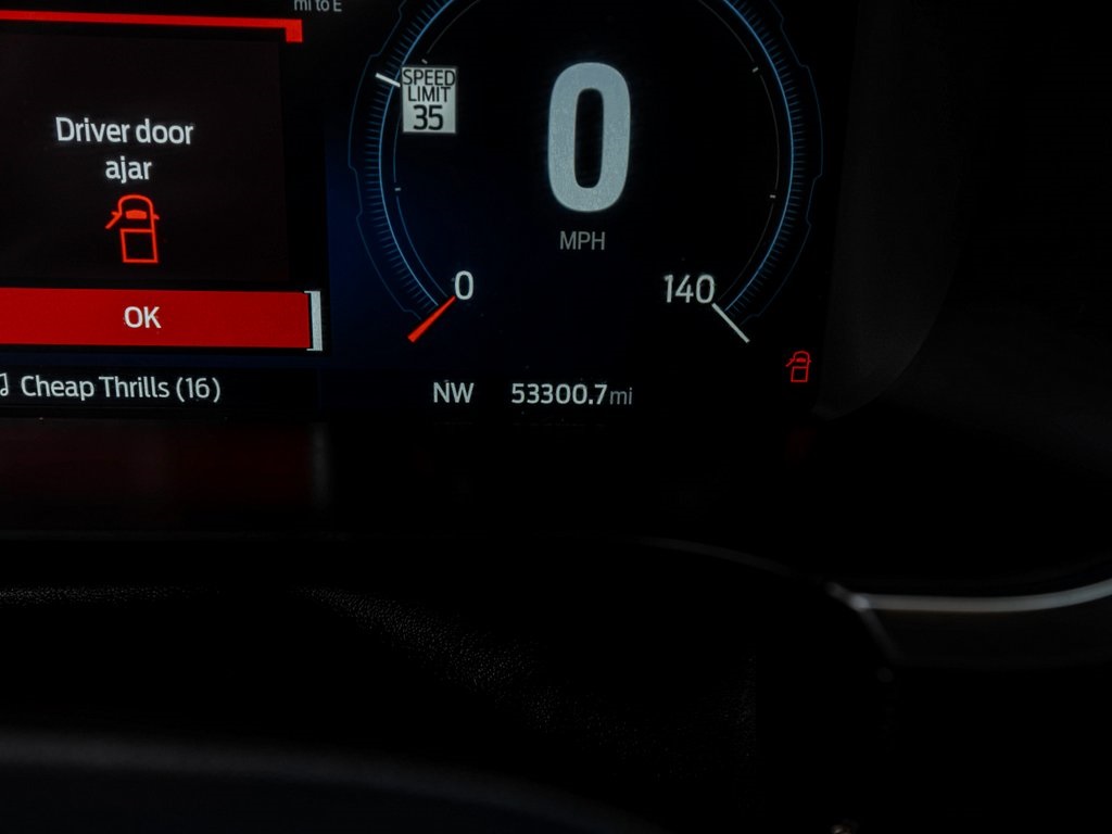 2021 Ford F-150 Raptor Image 28 of 40