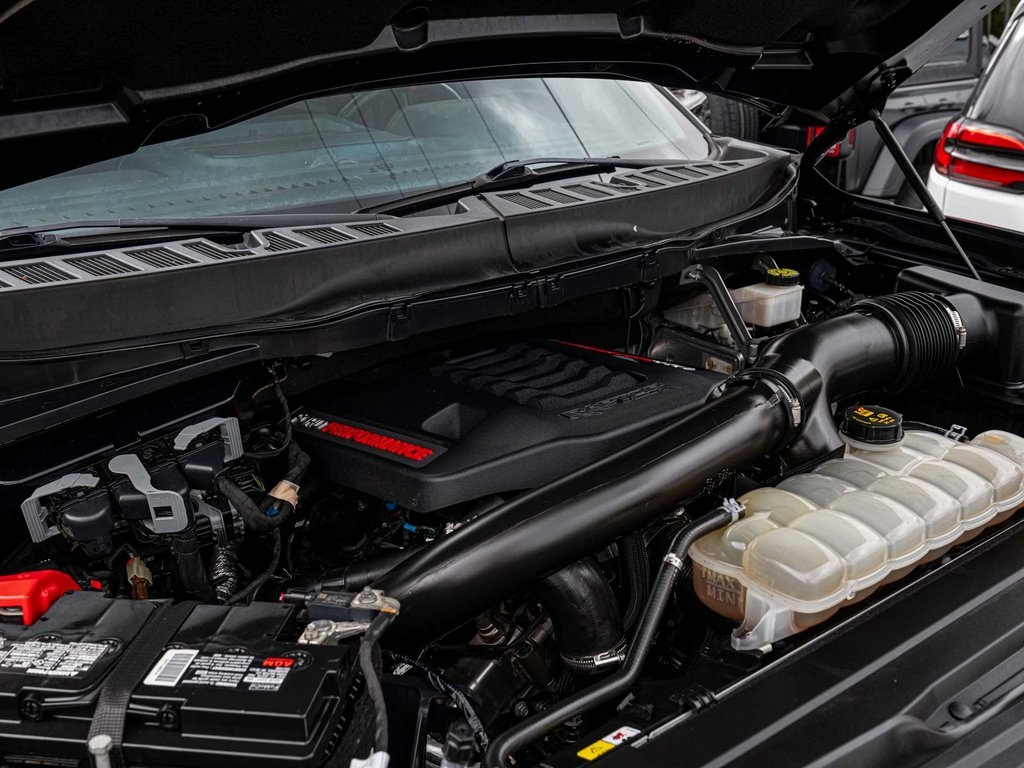 2021 Ford F-150 Raptor Image 6 of 40