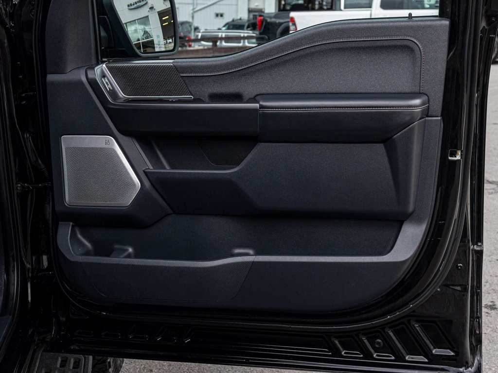 2021 Ford F-150 Raptor Image 14 of 40