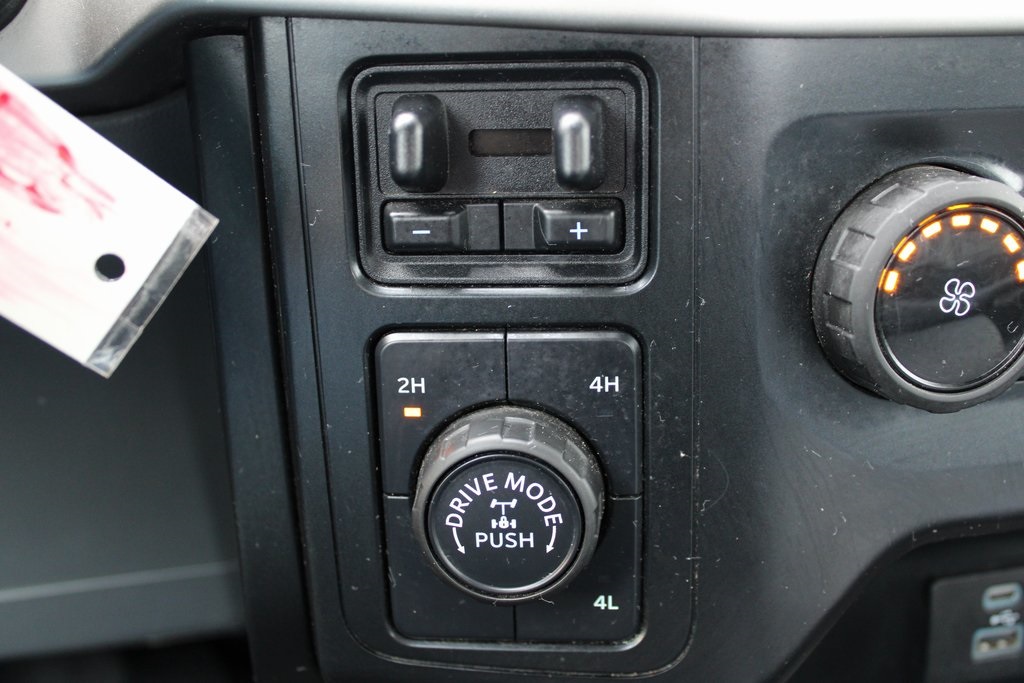 Vehicle image 26 of 37