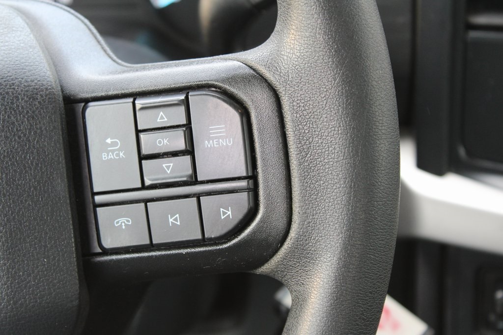 Vehicle image 33 of 37