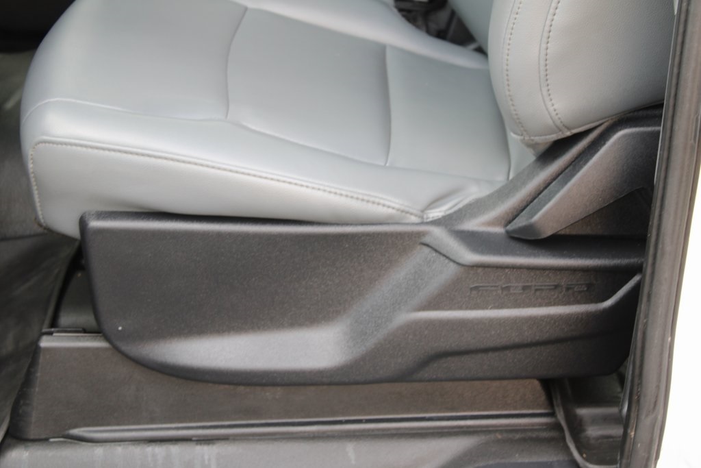 Vehicle image 28 of 37
