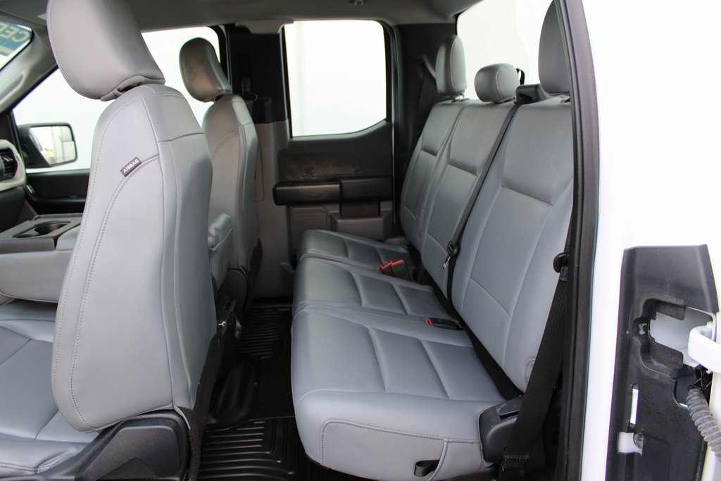 Vehicle image 11 of 37