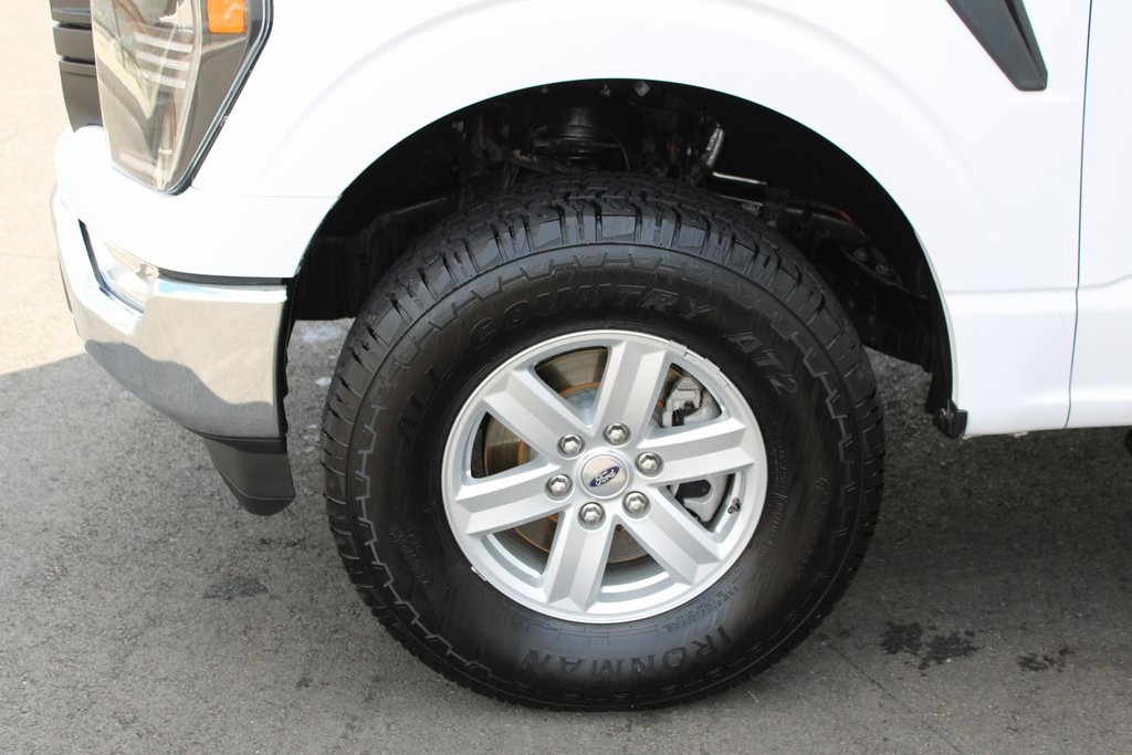 Vehicle image 10 of 37