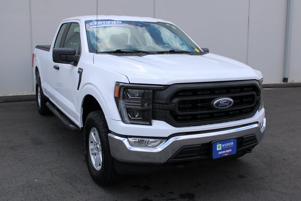 Vehicle image 4 of 37