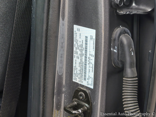Vehicle image 32 of 33