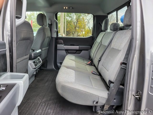 Vehicle image 9 of 33