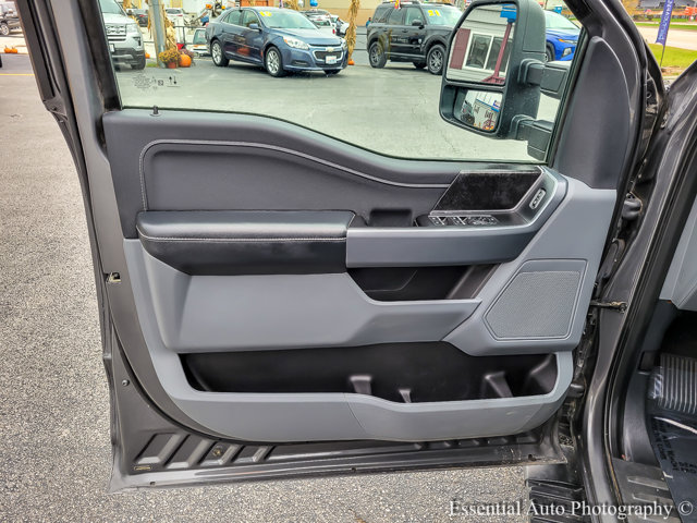 Vehicle image 22 of 33