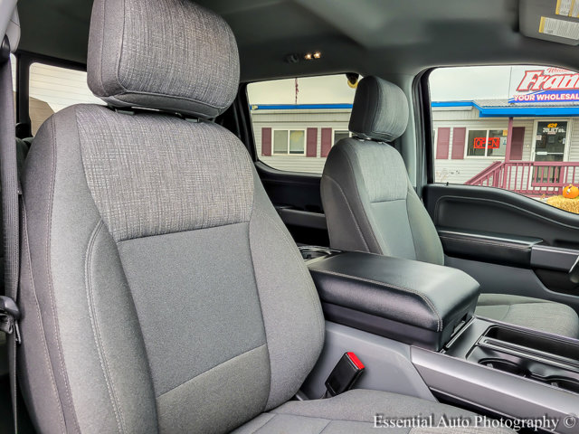 Vehicle image 29 of 33