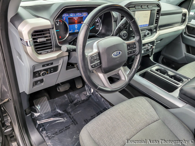 Vehicle image 8 of 33