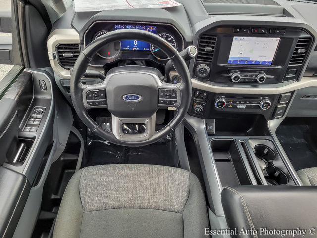 Vehicle image 10 of 33