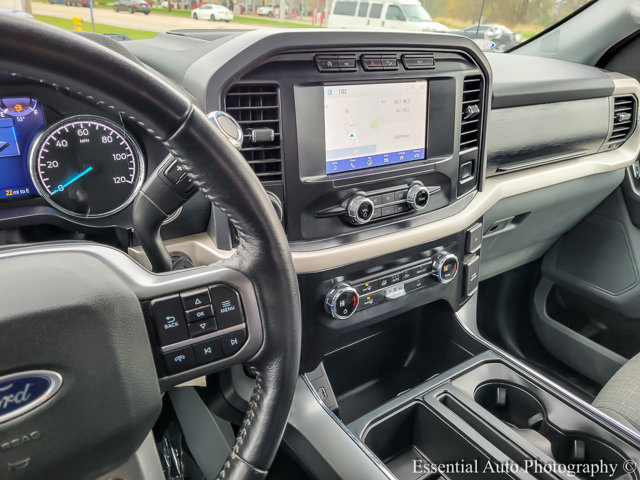 Vehicle image 20 of 33