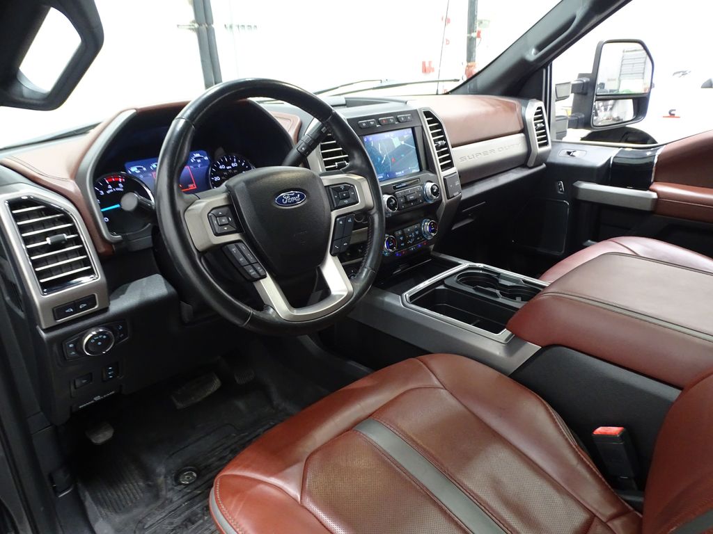 Vehicle image 22 of 50