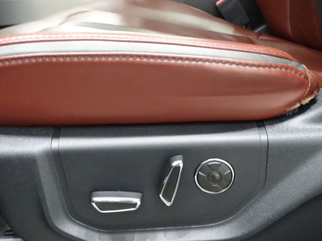 Vehicle image 20 of 50