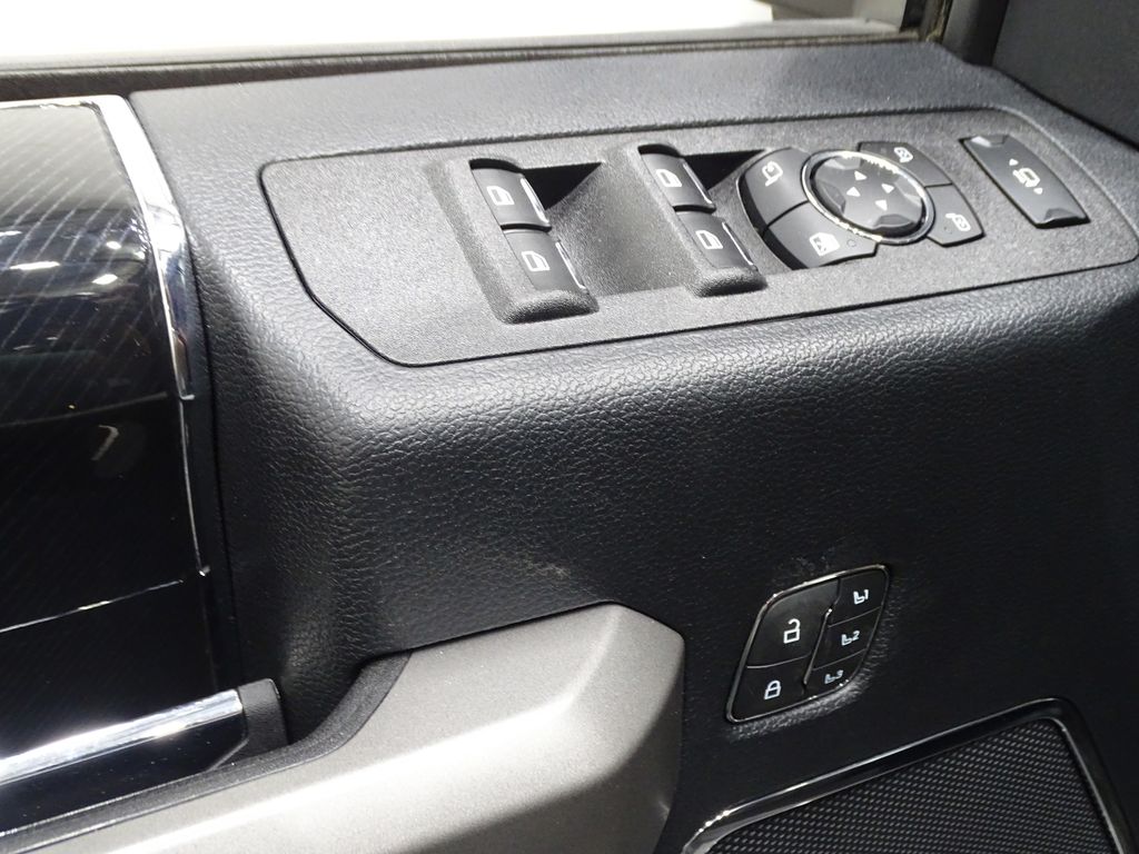 Vehicle image 16 of 50